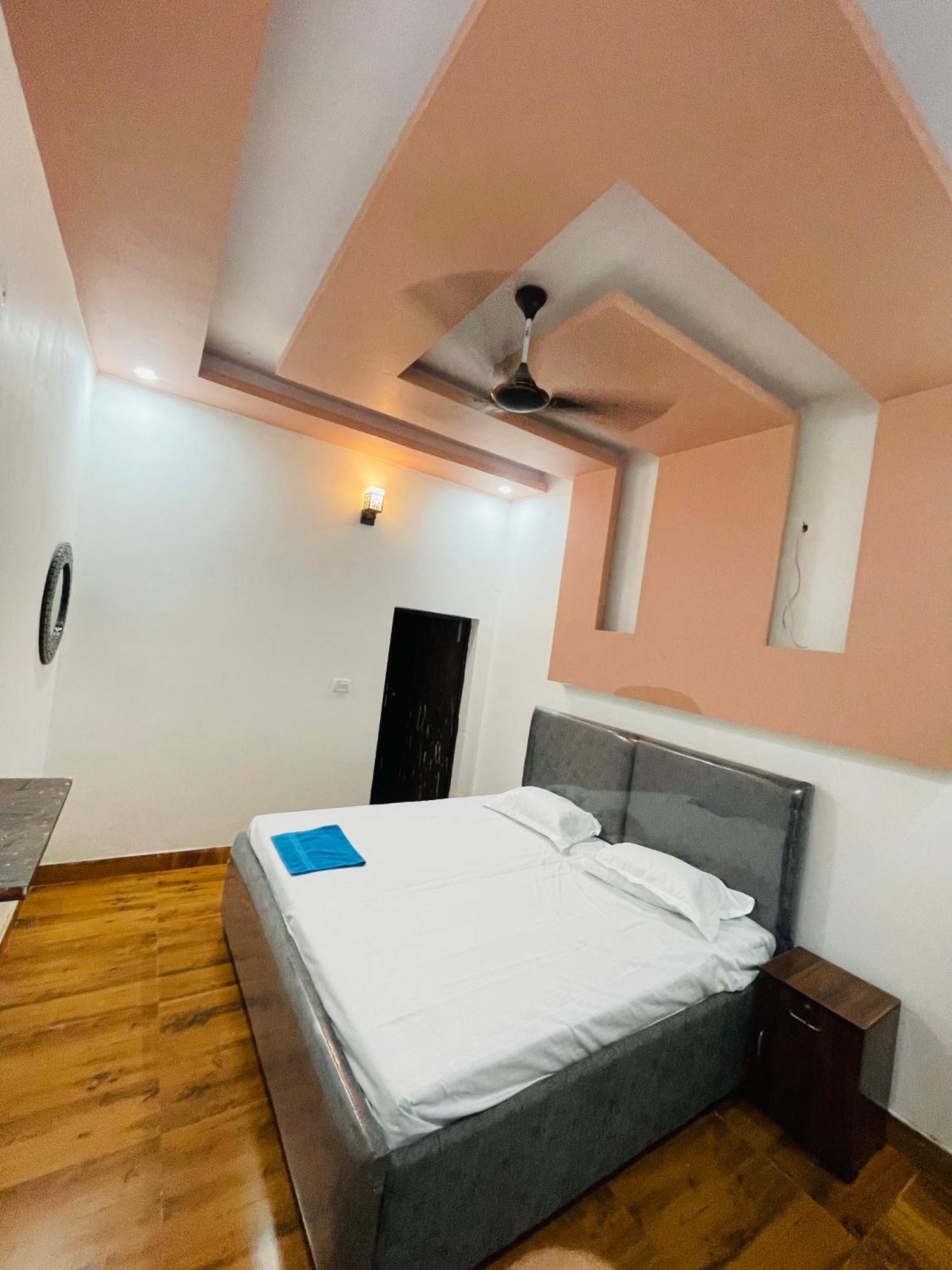 Shimmer Farms Faridabad Exterior foto